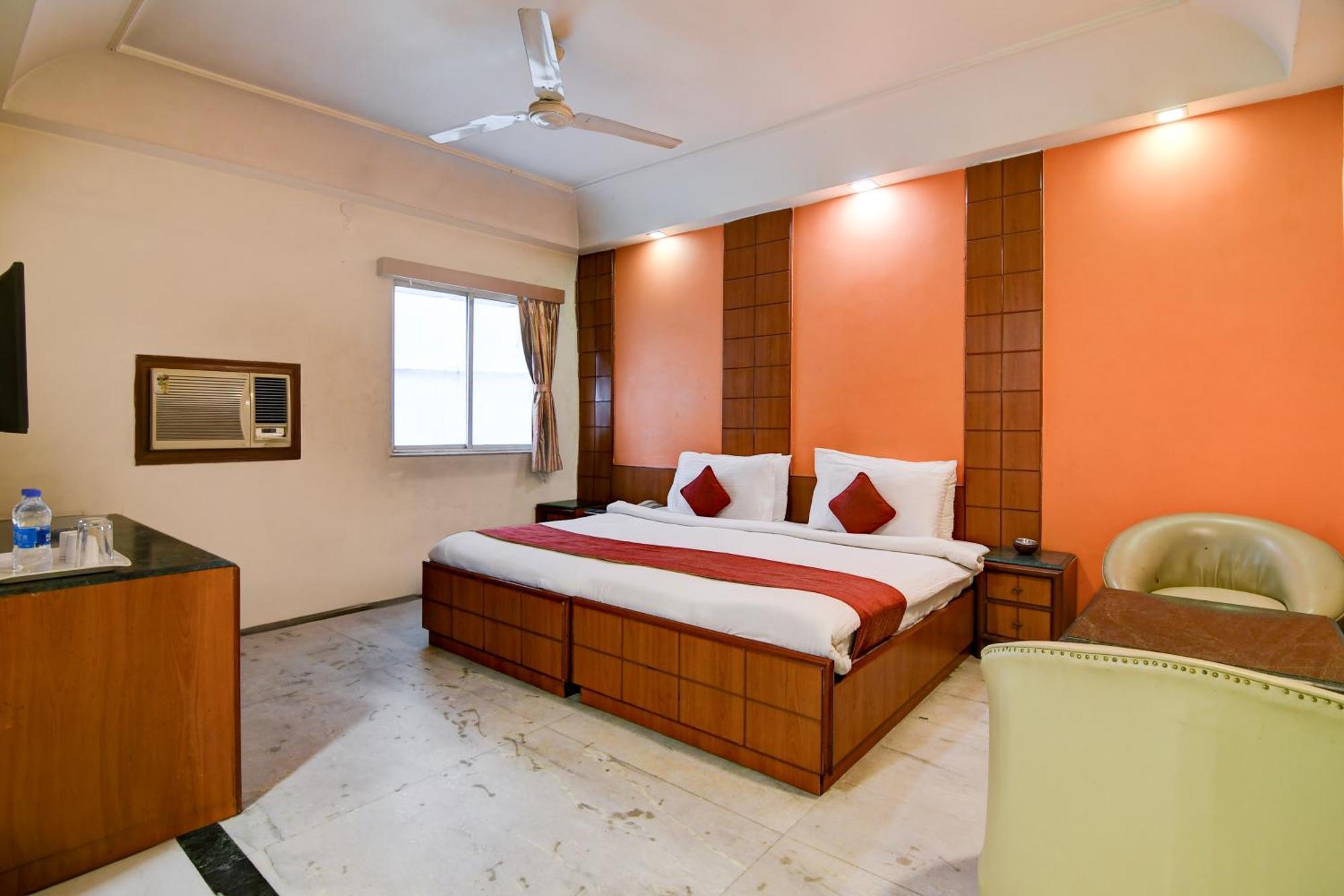 Hotel King'S Crown Kalkutta Exterior foto